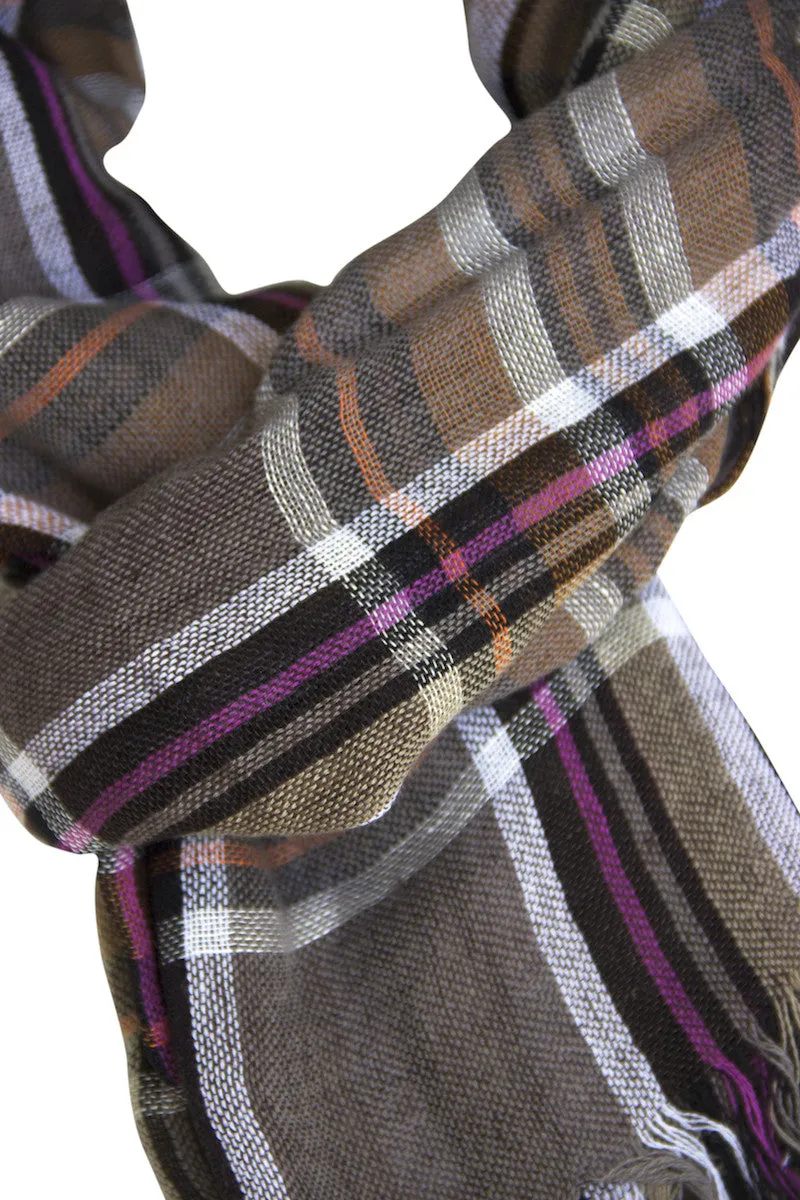 Checked scarf in fresh colour combination