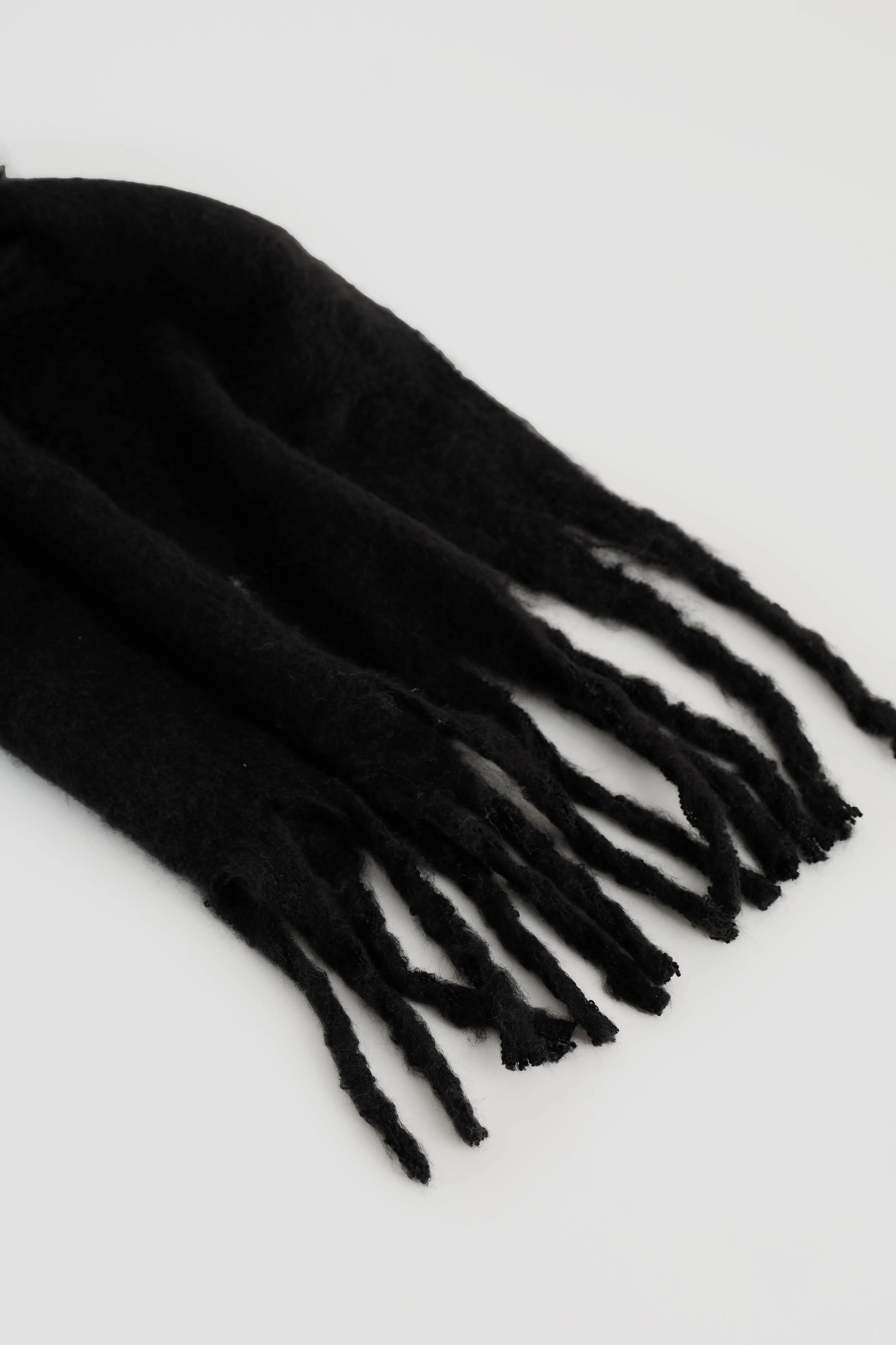 Fluffy Winter Scarf - Black