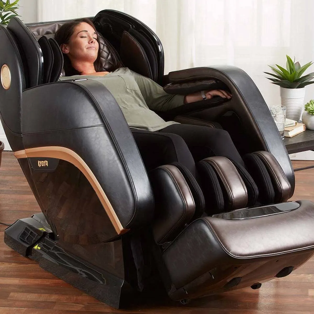 Kyota Kokoro™ M888 4D Massage Chair - Certified Pre-Owned