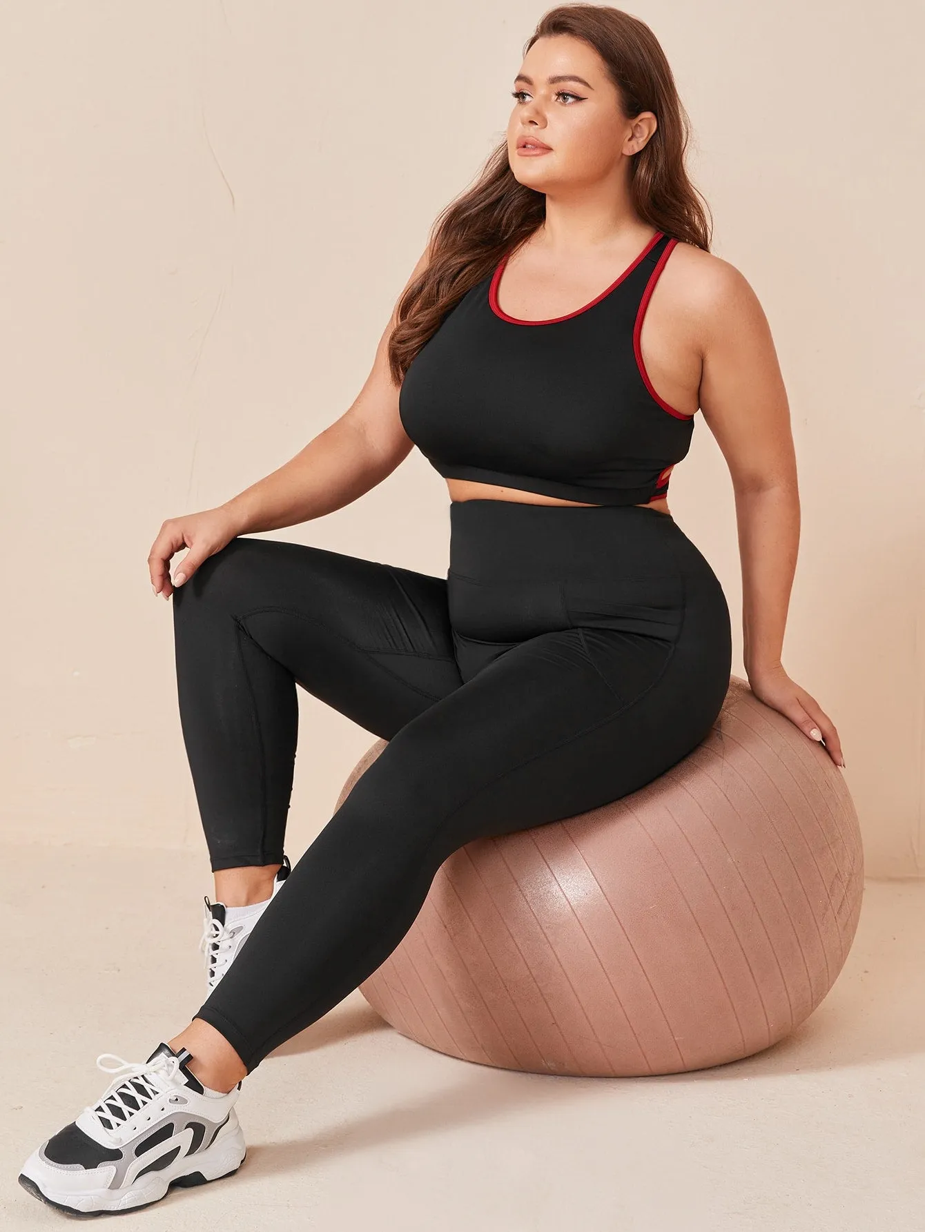 Plain Pocket High Waist Cropped Plus Size Sports Leggings & Pants