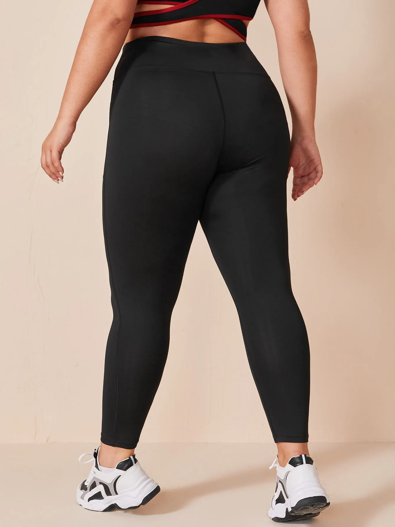 Plain Pocket High Waist Cropped Plus Size Sports Leggings & Pants