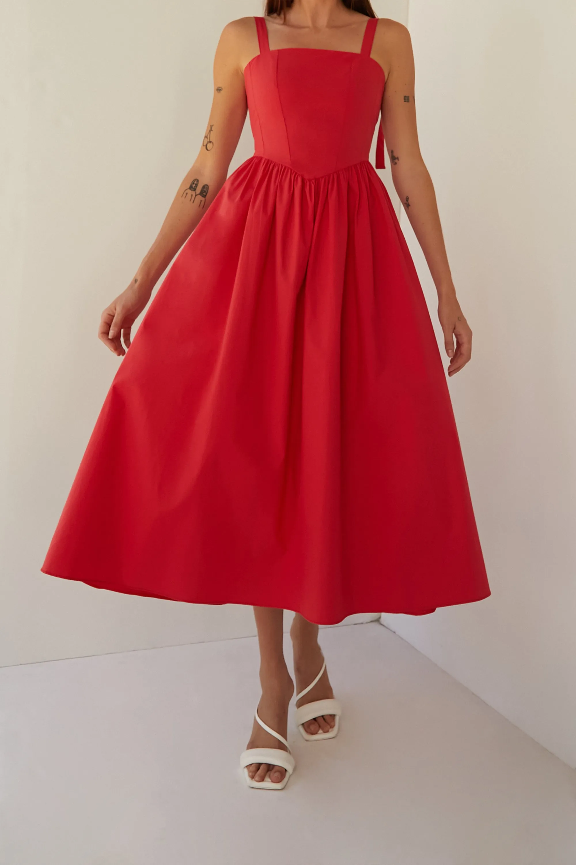 V-WAIST MAXI DRESS